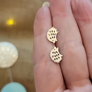HEDGEHOG STUD EARRINGS